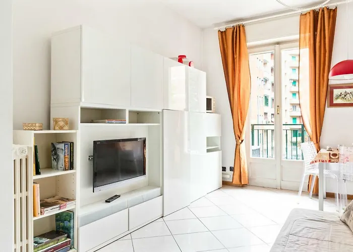 Guesthost - San Siro Stadium Garden Flat